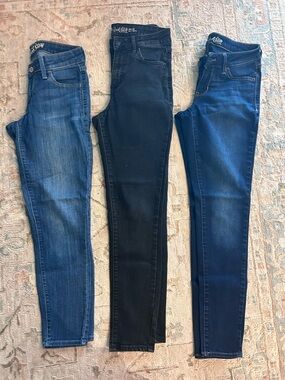 Old Navy Women’s Skinny Jeans - Blue & Black Denim Trio sz 4